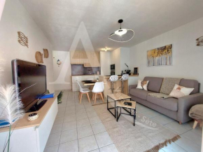 T3 renove dans residence avec piscine et garage Capacite max 6 personnes